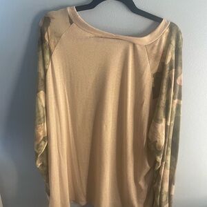 Camo sleeve blouse